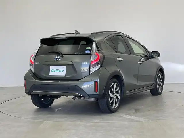 トヨタ アクア クロスオーバー グラム 埼玉県 2020(令2)年 4.3万km オリーブマイカM 純正ナビ/バックカメラ/フルセグ/衝突被害軽減ブレーキ/車線逸脱抑制装置/オートマチックハイビーム/クリアランスソナー/ETC/ドラレコ/シートヒーター/純正16インチAW/LEDヘッドライト/スマートキー