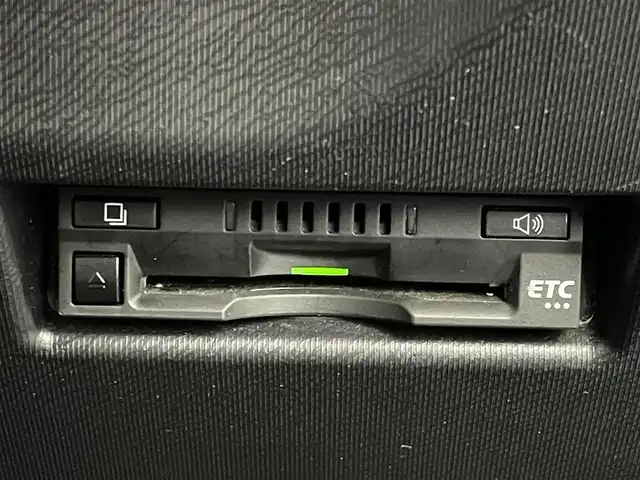 トヨタ アクア クロスオーバー グラム 埼玉県 2020(令2)年 4.3万km オリーブマイカM 純正ナビ/バックカメラ/フルセグ/衝突被害軽減ブレーキ/車線逸脱抑制装置/オートマチックハイビーム/クリアランスソナー/ETC/ドラレコ/シートヒーター/純正16インチAW/LEDヘッドライト/スマートキー