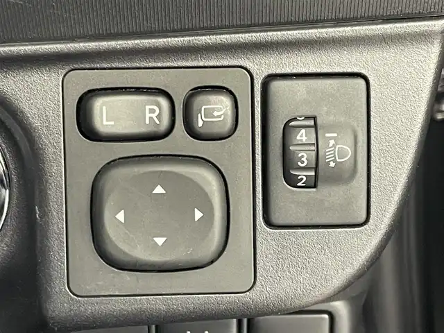 トヨタ アクア クロスオーバー グラム 埼玉県 2020(令2)年 4.3万km オリーブマイカM 純正ナビ/バックカメラ/フルセグ/衝突被害軽減ブレーキ/車線逸脱抑制装置/オートマチックハイビーム/クリアランスソナー/ETC/ドラレコ/シートヒーター/純正16インチAW/LEDヘッドライト/スマートキー