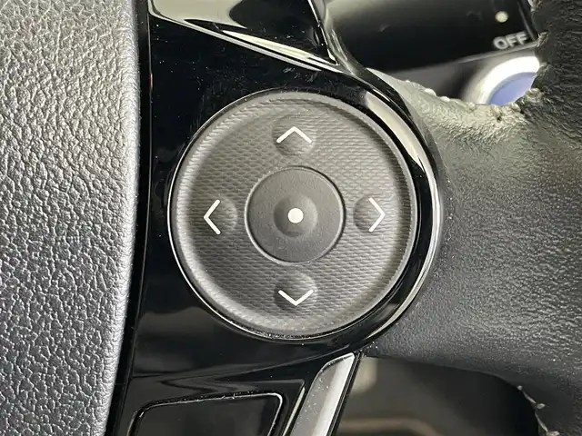 トヨタ アクア クロスオーバー グラム 埼玉県 2020(令2)年 4.3万km オリーブマイカM 純正ナビ/バックカメラ/フルセグ/衝突被害軽減ブレーキ/車線逸脱抑制装置/オートマチックハイビーム/クリアランスソナー/ETC/ドラレコ/シートヒーター/純正16インチAW/LEDヘッドライト/スマートキー