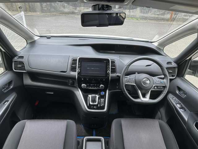 日産 セレナ e－パワー ハイウェイスター V 佐賀県 2018(平30)年 6.8万km ブリリアントホワイトパール プロパイロット/エマージェンシーブレーキ/インテリジェントクルーズコントロール/純正9インチナビ/・アラウンドビューモニター/・フルセグTV/BT/CD/DVD/純正フリップダウンモニター/インテリジェントルームミラー/純正ドライブレコーダー/シートヒーター/ハンドルヒーター/ハンズフリーパワースライドドア/両側パワースライドドア/LEDヘッドライト/純正15インチアルミホイール/フロアマット/エアバックW＋サイド＋カーテン/TEIN車高調/純正サスペンション車載/取扱説明書