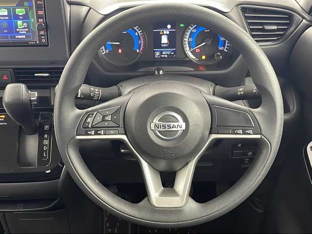 日産 ルークス ハイウェイスター X 栃木県 2020(令2)年 4.9万km フローズンバニラパール 純正SDナビ（BT/SD/CD/USB/iPod/AM/FM)/フルセグTV/エマージェンシーブレーキ/踏み間違い衝突防止アシスト/車線逸脱防止支援システム/ハイビームアシスト/ふらつき警報/先行者発進通知/全周囲カメラ/左側電動スライドドア/コーナーセンサー/LEDヘッドライト/ステアリングスイッチ/キーレススマートキー/電動格納ミラー/アイドリングストップ/ETC/プッシュスタート/ドアバイザー/純正フロアマット