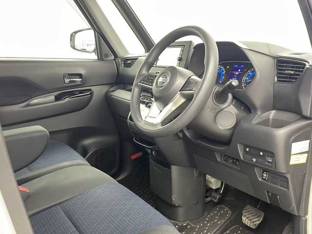 日産 ルークス ハイウェイスター X 栃木県 2020(令2)年 4.9万km フローズンバニラパール 純正SDナビ（BT/SD/CD/USB/iPod/AM/FM)/フルセグTV/エマージェンシーブレーキ/踏み間違い衝突防止アシスト/車線逸脱防止支援システム/ハイビームアシスト/ふらつき警報/先行者発進通知/全周囲カメラ/左側電動スライドドア/コーナーセンサー/LEDヘッドライト/ステアリングスイッチ/キーレススマートキー/電動格納ミラー/アイドリングストップ/ETC/プッシュスタート/ドアバイザー/純正フロアマット