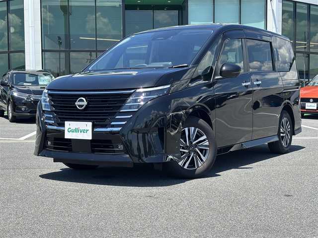 日産 セレナ e－パワー ハイウェイスター V 奈良県 2024(令6)年 0.1万km ダイヤモンドブラック ９インチ純正フルセグナビ(MM223D-Le)　/Ｂｌｕｅｔｏｏｔｈ　/フリップダウンモニター　/全方位モニター　/ＨＤＭＩ　/デジタルインナーミラー　/電動パーキングブレーキ　/ブレーキホールド　/ビルトインＥＴＣ/USBタイプC/両側パワースライドドア/前後ドライブレコーダー/純正アルミホイール/純正フロアマット