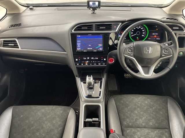 ホンダ シャトル ハイブリッド X ホンダセンシング 岐阜県 2018(平30)年 10万km ミッドナイトブルービームM ホンダセンシング/社外8インチナビ/（CD/DVD/Bluetooth/SD）/バックカメラ/レーダークルコン/前方ドライブレコーダー/前席シートヒーター/ハーフレザーシート/パドルシフト/ステアリングスイッチ/フォグランプ/オートLEDヘッドライト/プッシュスタート/スマートキー/ビルトインETC