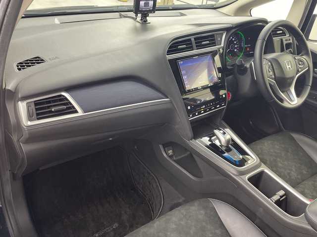 ホンダ シャトル ハイブリッド X ホンダセンシング 岐阜県 2018(平30)年 10万km ミッドナイトブルービームM ホンダセンシング/社外8インチナビ/（CD/DVD/Bluetooth/SD）/バックカメラ/レーダークルコン/前方ドライブレコーダー/前席シートヒーター/ハーフレザーシート/パドルシフト/ステアリングスイッチ/フォグランプ/オートLEDヘッドライト/プッシュスタート/スマートキー/ビルトインETC