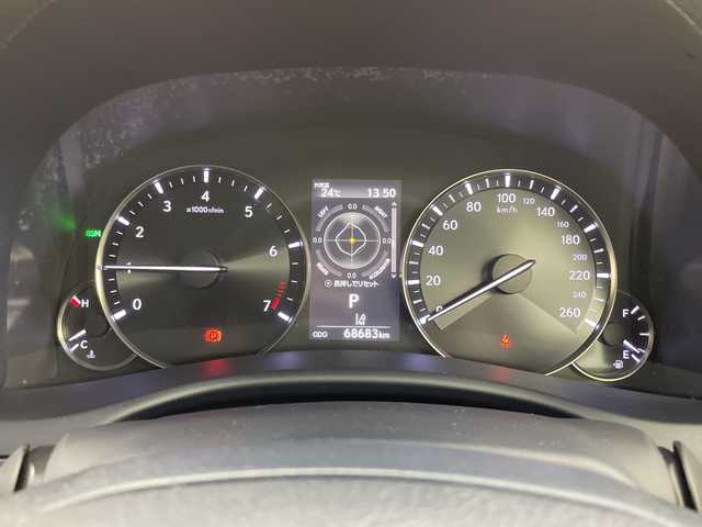 レクサス ＧＳ 350 Iパッケージ 新潟県 2016(平28)年 6.9万km ソニッククォーツ 4WD/純正メモリナビ/　フルセグTV/Bluetooth/USB/CD/DVD/レーダークルーズコントロール/衝突被害軽減ブレーキ/レーンキープアシスト/ブラインドスポットモニター/リヤカメラディテクション/前後コーナーセンサー/レザーシート/前席シートヒーター/前席シートベンチレーション/前席パワーシート/D席メモリーシート/バックモニター/ビルトインETC2.0/ステアリングヒーター/3眼LEDヘッドライト/オートマチックハイビーム/オートライト/パドルシフト/レザーステアリング/ステアリングスイッチ
