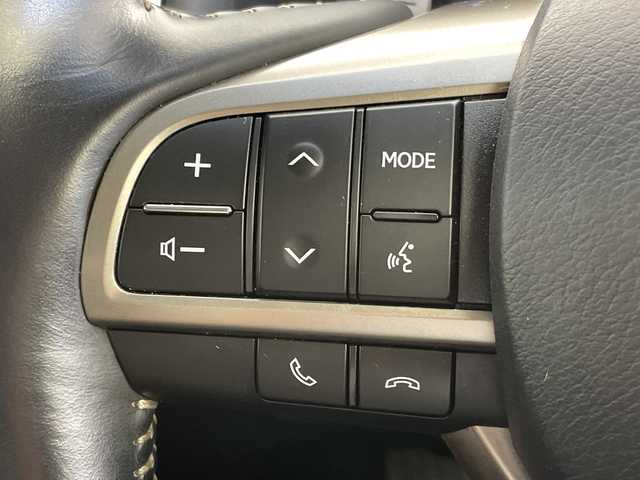 レクサス ＧＳ 350 Iパッケージ 新潟県 2016(平28)年 6.9万km ソニッククォーツ 4WD/純正メモリナビ/　フルセグTV/Bluetooth/USB/CD/DVD/レーダークルーズコントロール/衝突被害軽減ブレーキ/レーンキープアシスト/ブラインドスポットモニター/リヤカメラディテクション/前後コーナーセンサー/レザーシート/前席シートヒーター/前席シートベンチレーション/前席パワーシート/D席メモリーシート/バックモニター/ビルトインETC2.0/ステアリングヒーター/3眼LEDヘッドライト/オートマチックハイビーム/オートライト/パドルシフト/レザーステアリング/ステアリングスイッチ