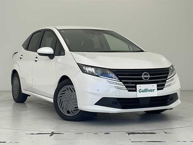 日産 ノート X 沖縄県 2024(令6)年 0.6万km ピュアホワイトパール 純正ナビ（MM223D-L）/フルセグＴＶ/Bluetooth/ビルドインＥＴＣ/電格ミラー/スマートキー/バックカメラ/クルーズコントロール/ドライブレコーダー前方/純正フロアマット/オートライト/ＬＥＤヘッドライト/Ｗエアバック