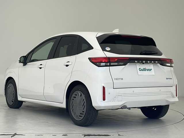 日産 ノート X 沖縄県 2024(令6)年 0.6万km ピュアホワイトパール 純正ナビ（MM223D-L）/フルセグＴＶ/Bluetooth/ビルドインＥＴＣ/電格ミラー/スマートキー/バックカメラ/クルーズコントロール/ドライブレコーダー前方/純正フロアマット/オートライト/ＬＥＤヘッドライト/Ｗエアバック