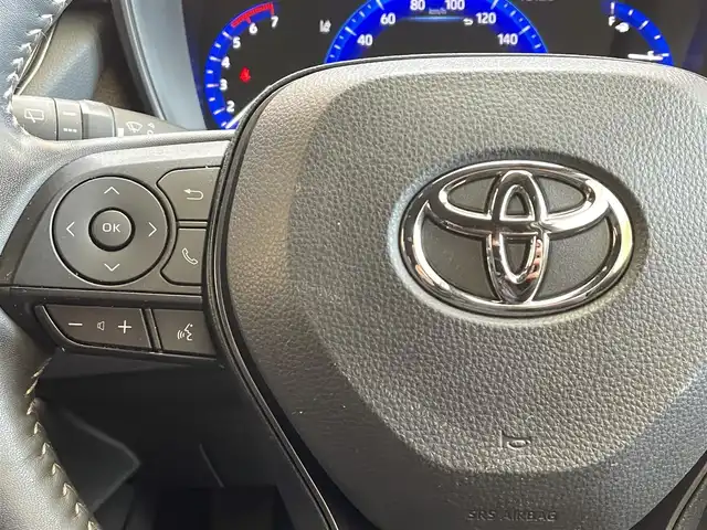 トヨタ カローラツーリング ハイブリッド ダブルバイビー 岩手県 2021(令3)年 8.8万km ホワイトパールクリスタルシャイン ４WD/ヘッドアップディスプレイ/トヨタセーフティセンス/プリクラッシュセーフティ/レーダークルーズコントロール/レーントレーシングアシスト/オートマチックハイビーム/ブラインドスポットモニター/リヤクロストラフィックアラート/クリアランスソナー/横滑り防止装置/オートブレーキホールド/前席シートヒーター/ステアリングヒーター/AC100V1500Wアクセサリーコンセント/純正ディスプレイオーディオ/ナビゲーション機能/フルセグTV/CD・DVDデッキ/バックカメラ/ETC2.0/ドライブレコーダー/LEDヘッドランプ/純正１７インチアルミホイール