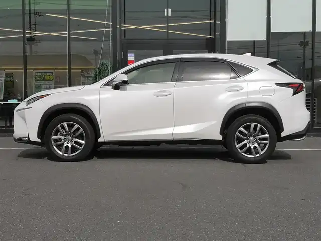 レクサス ＮＸ 200t バージョンL 茨城県 2016(平28)年 6.6万km ソニッククォーツ 純正ナビ/【AM・FM・CD・DVD・SD・USB・BT・VTR・AUX・TV】/サンルーフ/シートヒーター/エアシート/パワーシート/シートメモリ/ステアリングヒーター/100V電源/電動リアゲート/パドルシフト/レーダークルコン/ETC/Bカメラ/前後ドラレコ/ブレーキホールド/MTモード付AT/ステリモ