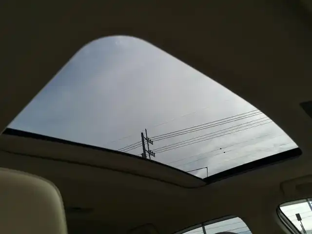 レクサス ＮＸ 200t バージョンL 茨城県 2016(平28)年 6.6万km ソニッククォーツ 純正ナビ/【AM・FM・CD・DVD・SD・USB・BT・VTR・AUX・TV】/サンルーフ/シートヒーター/エアシート/パワーシート/シートメモリ/ステアリングヒーター/100V電源/電動リアゲート/パドルシフト/レーダークルコン/ETC/Bカメラ/前後ドラレコ/ブレーキホールド/MTモード付AT/ステリモ