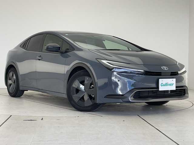 トヨタ プリウス U 愛知県 2024(令6)年 2.7万km グレー セーフティセンス　/純正８型ＤＡ　/レーダークルコン　/シートヒーター　/バックカメラ　/コーナーセンサー　/ＥＴＣ２．０　/ＬＥＤヘッド　/レーンキープ　/オートハイビーム　/前後ドラレコ　/プッシュスタート　/スマートキー
