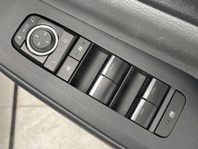 トヨタ プリウス U 愛知県 2024(令6)年 2.7万km グレー セーフティセンス　/純正８型ＤＡ　/レーダークルコン　/シートヒーター　/バックカメラ　/コーナーセンサー　/ＥＴＣ２．０　/ＬＥＤヘッド　/レーンキープ　/オートハイビーム　/前後ドラレコ　/プッシュスタート　/スマートキー