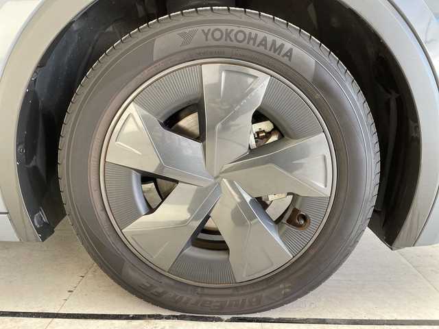 トヨタ プリウス U 愛知県 2024(令6)年 2.7万km グレー セーフティセンス　/純正８型ＤＡ　/レーダークルコン　/シートヒーター　/バックカメラ　/コーナーセンサー　/ＥＴＣ２．０　/ＬＥＤヘッド　/レーンキープ　/オートハイビーム　/前後ドラレコ　/プッシュスタート　/スマートキー