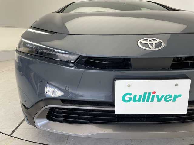 トヨタ プリウス U 愛知県 2024(令6)年 2.7万km グレー セーフティセンス　/純正８型ＤＡ　/レーダークルコン　/シートヒーター　/バックカメラ　/コーナーセンサー　/ＥＴＣ２．０　/ＬＥＤヘッド　/レーンキープ　/オートハイビーム　/前後ドラレコ　/プッシュスタート　/スマートキー