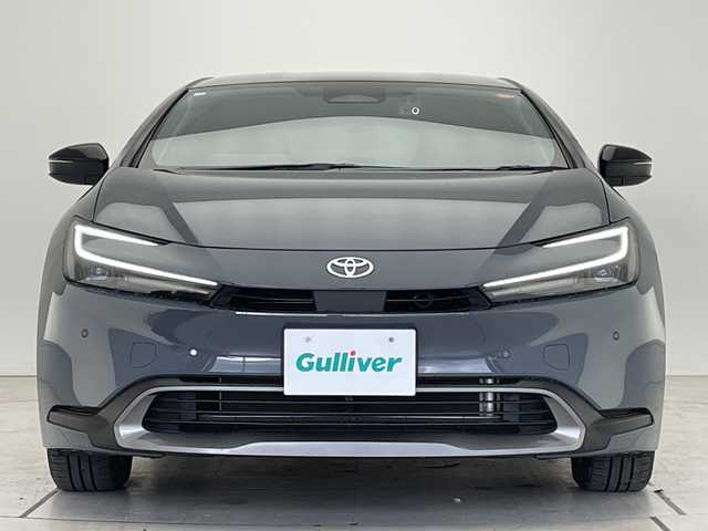 トヨタ プリウス U 愛知県 2024(令6)年 2.7万km グレー セーフティセンス　/純正８型ＤＡ　/レーダークルコン　/シートヒーター　/バックカメラ　/コーナーセンサー　/ＥＴＣ２．０　/ＬＥＤヘッド　/レーンキープ　/オートハイビーム　/前後ドラレコ　/プッシュスタート　/スマートキー