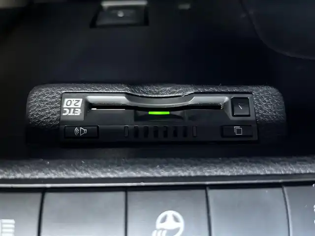 トヨタ カローラツーリング ハイブリッド ダブルバイビー 鳥取県 2022(令4)年 1.6万km スパークリングブラックパールクリスタルシャイン ４WD/純正ナビ/フルセグ/BT/USB/バックカメラ/ETC2.0/前後ドライブレコーダー/ハーフレザーシート/前席シートヒーター/ステアリングヒーター/モデリスタエアロ/フロント/リア/サイド/レーダークルーズコントロール/レーンキープアシスト/デジタルインナーミラー/LEDヘットライト/純正17インチアルミホイール/プッシュエンジンスタート/フロアマット/ドアバイザー/取扱説明書/スペアキー