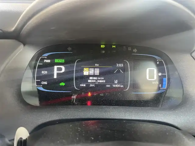 トヨタ アクア G 大阪府 2022(令4)年 1.7万km シルバーM トヨタセーフティーセンス/・プリクラッシュセーフティ/（歩行者・自転車検知機能付衝突回避支援タイプ）/（ミリ波レーダー＋単眼カメラ方式）/・レーントレーシングアシスト/・レーダークルーズコントロール/・オートマチックハイビーム/・ロードサインアシスト/先行車発進告知機能/パーキングサポートブレーキ/・ブラインドスポットモニター/・パーキングサポートブレーキ/（前後静止物・後方接近車両）/・プラスサポート/トヨタ純正ナビ/・Bluetooth/・バックカメラ/LEDヘッドライト/ワンオーナー/新車保証書/取扱説明書