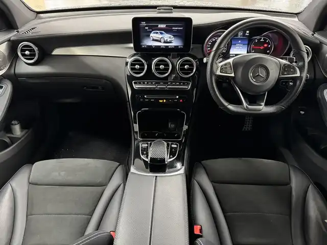 メルセデス・ベンツ ＧＬＣ２２０ d 4マチックスポーツ 三重県 2018(平30)年 10.5万km オブシディアンブラック 2.2L ディーゼルターボ/4WD/MTモード付コラム9AT/純正 8インチディスプレイ＋ナビ/（FM/AM/TV/Bluetooth/CD/DVD/SD/SDREC/USB/iPod）/360°カメラシステム/Burmester（ブルメスター）サウンドシステム/ドライブレコーダー 前方/ETC/安全/レーダーセーフティパッケージ/●アクティブブレーキアシスト/●PRE-SAFE（衝突時の乗員のダメージを最低限に抑えるセーフティ技術）/●アクティブブラインドスポットアシスト（ABSA）/●ディスタンスパイロット・ディストロニック（追従クルコン）/●ステアリングパイロット/・パークトロニック（クリアランスソナー・前後）/・LEDインテリジェントライトシステム＋アダプティブハイビームアシスト・プラス/装備/・ハーフレザーシート/・パワーシート（D・Nメモリー付10way＋4wayランバーサポート）/・シートヒーター（D/N/2nd）/・ヘッドアップディスプレイ/・左右独立オートエアコン/・ルーフレール/・パドルシフト/・自動防眩ルームミラー/・社外18inAW＋冬タイヤ（純正19inAW＋夏タイヤあり）