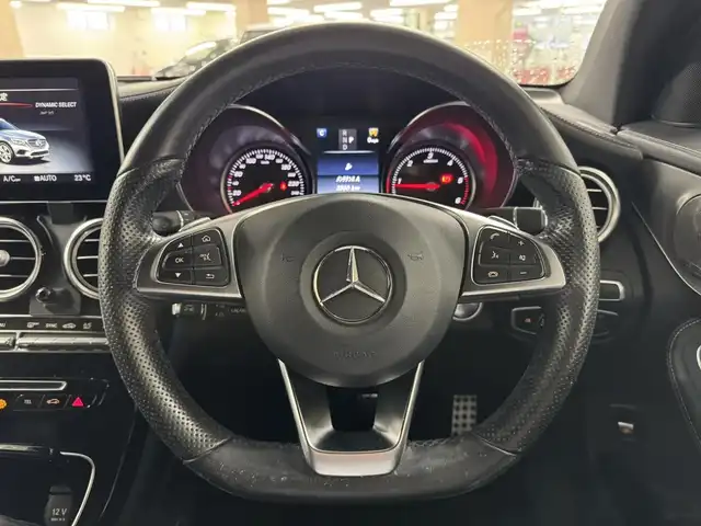 メルセデス・ベンツ ＧＬＣ２２０ d 4マチックスポーツ 三重県 2018(平30)年 10.5万km オブシディアンブラック 2.2L ディーゼルターボ/4WD/MTモード付コラム9AT/純正 8インチディスプレイ＋ナビ/（FM/AM/TV/Bluetooth/CD/DVD/SD/SDREC/USB/iPod）/360°カメラシステム/Burmester（ブルメスター）サウンドシステム/ドライブレコーダー 前方/ETC/安全/レーダーセーフティパッケージ/●アクティブブレーキアシスト/●PRE-SAFE（衝突時の乗員のダメージを最低限に抑えるセーフティ技術）/●アクティブブラインドスポットアシスト（ABSA）/●ディスタンスパイロット・ディストロニック（追従クルコン）/●ステアリングパイロット/・パークトロニック（クリアランスソナー・前後）/・LEDインテリジェントライトシステム＋アダプティブハイビームアシスト・プラス/装備/・ハーフレザーシート/・パワーシート（D・Nメモリー付10way＋4wayランバーサポート）/・シートヒーター（D/N/2nd）/・ヘッドアップディスプレイ/・左右独立オートエアコン/・ルーフレール/・パドルシフト/・自動防眩ルームミラー/・社外18inAW＋冬タイヤ（純正19inAW＋夏タイヤあり）