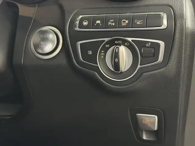 メルセデス・ベンツ ＧＬＣ２２０ d 4マチックスポーツ 三重県 2018(平30)年 10.5万km オブシディアンブラック 2.2L ディーゼルターボ/4WD/MTモード付コラム9AT/純正 8インチディスプレイ＋ナビ/（FM/AM/TV/Bluetooth/CD/DVD/SD/SDREC/USB/iPod）/360°カメラシステム/Burmester（ブルメスター）サウンドシステム/ドライブレコーダー 前方/ETC/安全/レーダーセーフティパッケージ/●アクティブブレーキアシスト/●PRE-SAFE（衝突時の乗員のダメージを最低限に抑えるセーフティ技術）/●アクティブブラインドスポットアシスト（ABSA）/●ディスタンスパイロット・ディストロニック（追従クルコン）/●ステアリングパイロット/・パークトロニック（クリアランスソナー・前後）/・LEDインテリジェントライトシステム＋アダプティブハイビームアシスト・プラス/装備/・ハーフレザーシート/・パワーシート（D・Nメモリー付10way＋4wayランバーサポート）/・シートヒーター（D/N/2nd）/・ヘッドアップディスプレイ/・左右独立オートエアコン/・ルーフレール/・パドルシフト/・自動防眩ルームミラー/・社外18inAW＋冬タイヤ（純正19inAW＋夏タイヤあり）