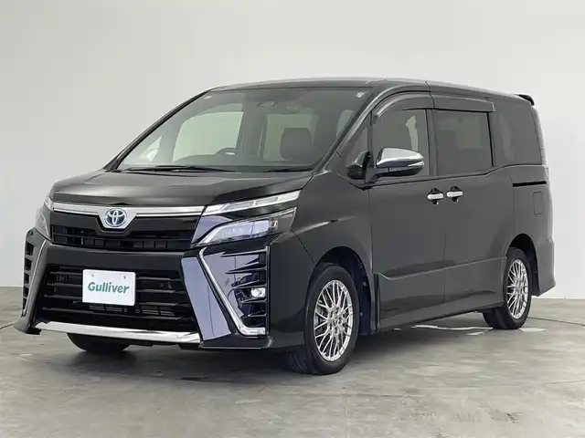 トヨタ ヴォクシー ハイブリッド ZS 煌Ⅲ 群馬県 2021(令3)年 4.2万km ブラック 純正ナビ　純正１２．１インチフリップダウンモニター　両側パワースライドドア　クルーズコントロール　シートヒーター　衝突軽減システム　横滑り防止　障害物センサー　スマートキー　プッシュスタート　禁煙車
