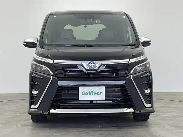 トヨタ ヴォクシー ハイブリッド ZS 煌Ⅲ 群馬県 2021(令3)年 4.2万km ブラック 純正ナビ　純正１２．１インチフリップダウンモニター　両側パワースライドドア　クルーズコントロール　シートヒーター　衝突軽減システム　横滑り防止　障害物センサー　スマートキー　プッシュスタート　禁煙車