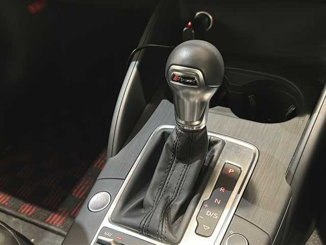 アウディ Ａ３ スポーツバック 1．4 TFSI 新潟県 2014(平26)年 3.9万km ブリリアントレッド MMIナビゲーションシステム/・ステアリングマルチファンクション/・パドルシフト/フルセグTV/Bluetooth/USB/CD/DVD/アクティブクルーズコントロール/ドライブレコーダー/ビルトインETC/レザーパッケージ/・ミラノレザー/・パワーシート/・ランバーサポート４ウェイ/・シートヒーター/コンビニエンスパッケージ/・アドバンストキー/・リヤビューカメラ/・アウディパーキングシステム