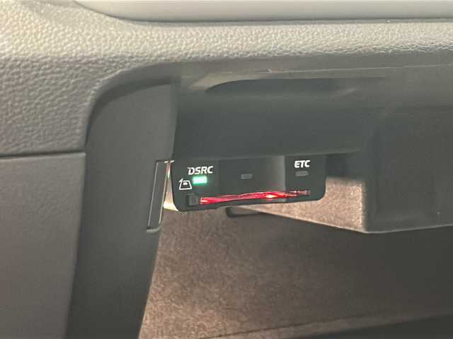 アウディ Ａ３ スポーツバック 1．4 TFSI 新潟県 2014(平26)年 3.9万km ブリリアントレッド MMIナビゲーションシステム/・ステアリングマルチファンクション/・パドルシフト/フルセグTV/Bluetooth/USB/CD/DVD/アクティブクルーズコントロール/ドライブレコーダー/ビルトインETC/レザーパッケージ/・ミラノレザー/・パワーシート/・ランバーサポート４ウェイ/・シートヒーター/コンビニエンスパッケージ/・アドバンストキー/・リヤビューカメラ/・アウディパーキングシステム