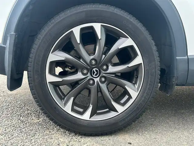 マツダ ＣＸ－５ XD Lパッケージ 大阪府 2016(平28)年 19万km クリスタルホワイトパールマイカ 純正ナビ/   CD/DVD/Bluetooth/USB/バックサイドモニター（左サイド）/衝突軽減ブレーキ/横滑り防止装置/コーナーセンサー　/ＢＳＭ/前席シートヒーター/前席パワーシート（運転席のみメモリー付き）/レーダークルーズコントロール/レーンキープアシスト/パドルシフト/アイドリングストップ/前後ドライブレコーダー/オートマチックハイビーム/純正19インチアルミホイール/プッシュスタート/スマートキー/ＥＴＣ/ＬＥＤ/禁煙車