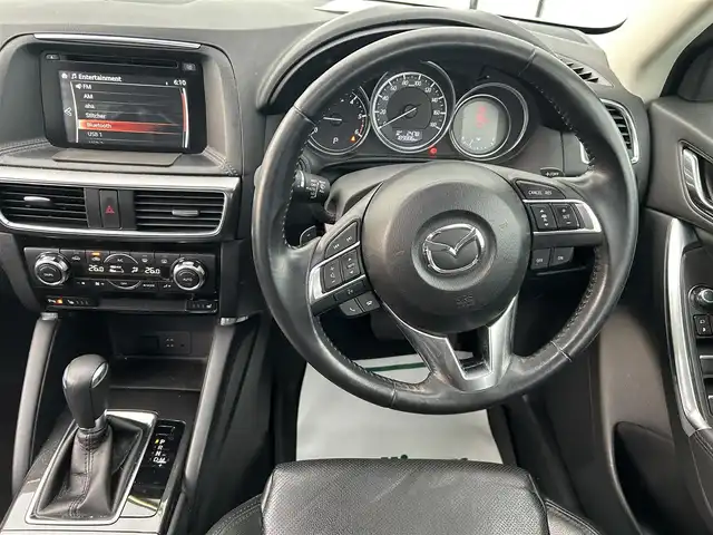 マツダ ＣＸ－５ XD Lパッケージ 大阪府 2016(平28)年 19万km クリスタルホワイトパールマイカ 純正ナビ/   CD/DVD/Bluetooth/USB/バックサイドモニター（左サイド）/衝突軽減ブレーキ/横滑り防止装置/コーナーセンサー　/ＢＳＭ/前席シートヒーター/前席パワーシート（運転席のみメモリー付き）/レーダークルーズコントロール/レーンキープアシスト/パドルシフト/アイドリングストップ/前後ドライブレコーダー/オートマチックハイビーム/純正19インチアルミホイール/プッシュスタート/スマートキー/ＥＴＣ/ＬＥＤ/禁煙車