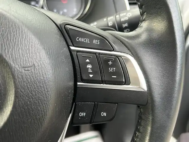 マツダ ＣＸ－５ XD Lパッケージ 大阪府 2016(平28)年 19万km クリスタルホワイトパールマイカ 純正ナビ/   CD/DVD/Bluetooth/USB/バックサイドモニター（左サイド）/衝突軽減ブレーキ/横滑り防止装置/コーナーセンサー　/ＢＳＭ/前席シートヒーター/前席パワーシート（運転席のみメモリー付き）/レーダークルーズコントロール/レーンキープアシスト/パドルシフト/アイドリングストップ/前後ドライブレコーダー/オートマチックハイビーム/純正19インチアルミホイール/プッシュスタート/スマートキー/ＥＴＣ/ＬＥＤ/禁煙車