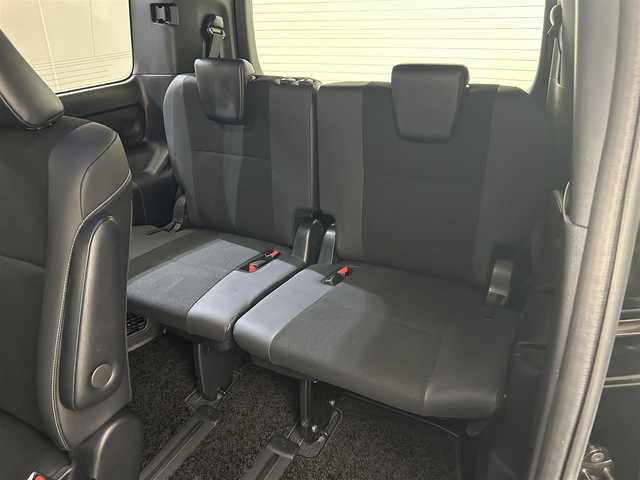 トヨタ ノア Si ダブルバイビーⅡ 愛媛県 2020(令2)年 3.8万km ブラック 純正10インチナビ/(Bluetooth/フルセグ)/フロント/バックカメラ/純正12インチフリップダウンモニター/前後ドライブレコーダー(CL-03AP)/衝突被害軽減ブレーキ/レーンキープアシスト/コーナーセンサー/USB/ETC2.0/オートマチックハイビーム/オートライト/フォグランプ/アイドリングストップ/サイドサンシェード/ステアリングスイッチ/スペアキー/取扱説明書/保証書