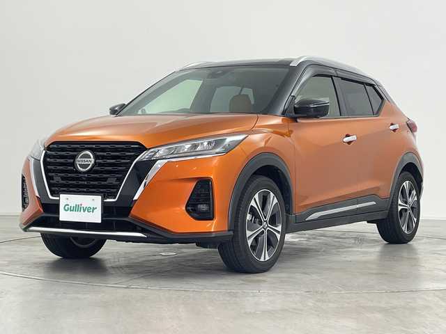 日産 キックス X ツートーンインテリアED 群馬県 2020(令2)年 1万km プレミアムホライズンオレンジ/ピュアブラック 2トーン 純正９型ナビ　全周囲カメラ　プロパイロット　デジタルインナーミラー　ステアリングヒーター　ドライブレコーダー　レザーステアリング　アダプティブクルーズコントロール　アイドリングストップ　禁煙車