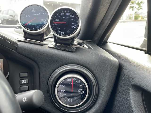 トヨタ ８６ GR 富山県 2018(平30)年 2.6万km クリスタルホワイトパール 6速MT/純正SDナビ（NSZT-W66T）/フルセグ/Bluetooth/バックカメラ/ETC/ドライブレコーダー/GR専用キャリパー/GR専用レカロシート/社外水温メーター/社外油圧メーター/社外油温メーター/クルーズコントロール/レーダー探知機