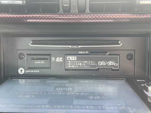 トヨタ ８６ GR 富山県 2018(平30)年 2.6万km クリスタルホワイトパール 6速MT/純正SDナビ（NSZT-W66T）/フルセグ/Bluetooth/バックカメラ/ETC/ドライブレコーダー/GR専用キャリパー/GR専用レカロシート/社外水温メーター/社外油圧メーター/社外油温メーター/クルーズコントロール/レーダー探知機