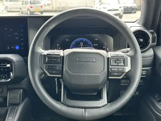 トヨタ ランドクルーザー ２５０ VX 愛知県 2024(令6)年 2.3万km アバンギャルドブロンズメタリック ワンオーナー/純正メモリナビ/フルセグテレビ/バックカメラ/アラウンドビュー/Bluetooth/ウィンカーミラー/クルーズコントロール/プッシュスタート/ビルトインETC2.0/パワーバックドア/デジタルインナーミラー/衝突軽減ブレーキ/BSM