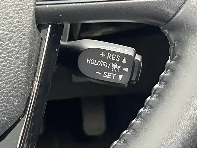 トヨタ プリウス Sツーリングセレクション 愛知県 2020(令2)年 3.3万km プラチナホワイトパールマイカ 純正９型ナビ　禁煙車　全方位カメラ　ＤＶＤ　ＥＴＣ　フルセグＴＶ　シートヒーター　純正１７インチアルミホイール　ＬＥＤライト　フォグランプ　ＡＣ１００Ｗ　スペアタイヤ 前後ドラレコ 追従クルコン 衝突軽減  コーナーセンサー オートハイビーム 純正フロアマット カーテンエアバッグ アイドリングストップ　ブラックソフトレザーシート