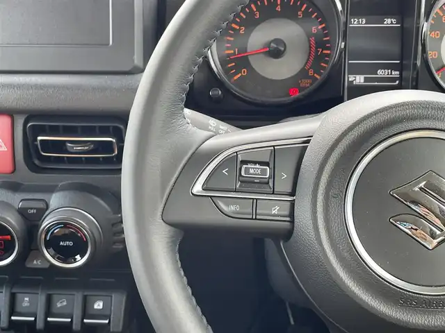 スズキ ジムニー シエラ JC 滋賀県 2024(令6)年 0.6万km ミディアムグレー クルーズコントロール/ETC/ステアリングスイッチ/シートヒーター/LEDヘッドライト/オートライト/オートハイビーム/純正フロアマット/純正15インチアルミホイール/プッシュスタート/スマートキー/スペアキー