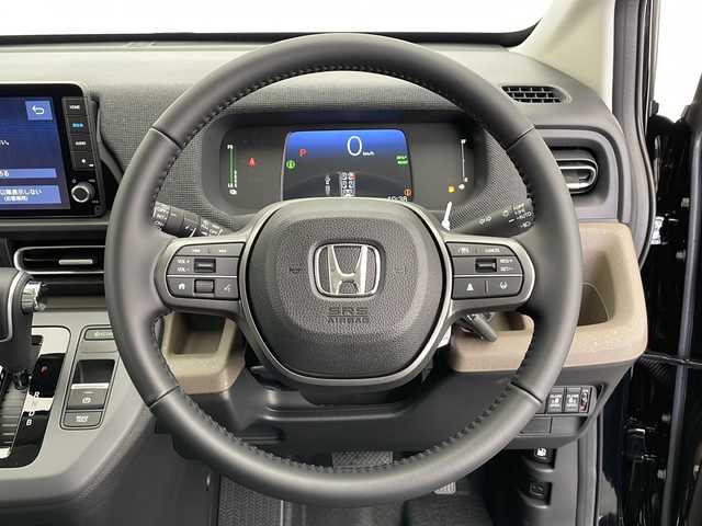 ホンダ フリード ハイブリット e:HEV AIR EX 長野県 2025(令7)年 0.1千km クリスタルブラックパール 登録済未使用車/純正9インチナビ/（フルセグ/Bluetooth/AppleCarPlay/AndroidAuto)/バックカメラ/ホンダセンシング/・衝突軽減ブレーキ/・レーンキープアシスト/・レーダークルーズコントロール/・ブラインドスポットモニター/・踏み間違い防止/・前後コーナーセンサー/両側電動スライドドア/電子パーキング/リア席サンシェード/LEDヘッドライト/オートライト/ウィンカーミラー/ハーフレザーシート/取扱説明書/保証書/スマートキー/スペアキー