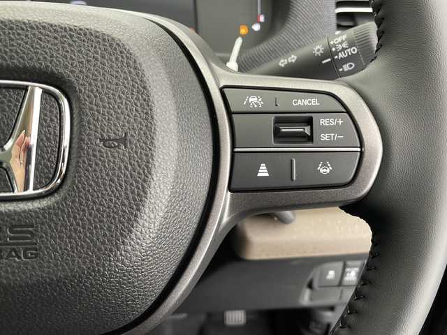 ホンダ フリード ハイブリット e:HEV AIR EX 長野県 2025(令7)年 0.1千km クリスタルブラックパール 登録済未使用車/純正9インチナビ/（フルセグ/Bluetooth/AppleCarPlay/AndroidAuto)/バックカメラ/ホンダセンシング/・衝突軽減ブレーキ/・レーンキープアシスト/・レーダークルーズコントロール/・ブラインドスポットモニター/・踏み間違い防止/・前後コーナーセンサー/両側電動スライドドア/電子パーキング/リア席サンシェード/LEDヘッドライト/オートライト/ウィンカーミラー/ハーフレザーシート/取扱説明書/保証書/スマートキー/スペアキー