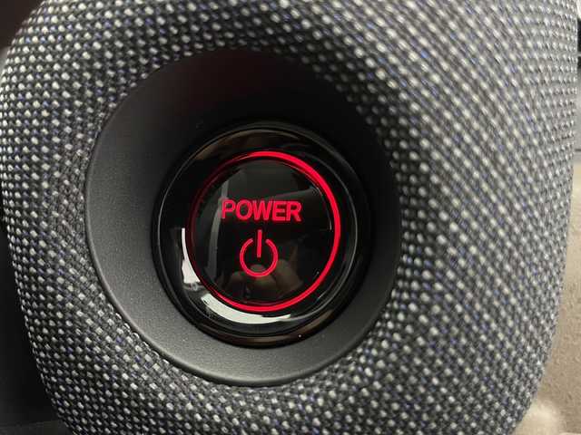 ホンダ フリード ハイブリット e:HEV AIR EX 長野県 2025(令7)年 0.1千km クリスタルブラックパール 登録済未使用車/純正9インチナビ/（フルセグ/Bluetooth/AppleCarPlay/AndroidAuto)/バックカメラ/ホンダセンシング/・衝突軽減ブレーキ/・レーンキープアシスト/・レーダークルーズコントロール/・ブラインドスポットモニター/・踏み間違い防止/・前後コーナーセンサー/両側電動スライドドア/電子パーキング/リア席サンシェード/LEDヘッドライト/オートライト/ウィンカーミラー/ハーフレザーシート/取扱説明書/保証書/スマートキー/スペアキー