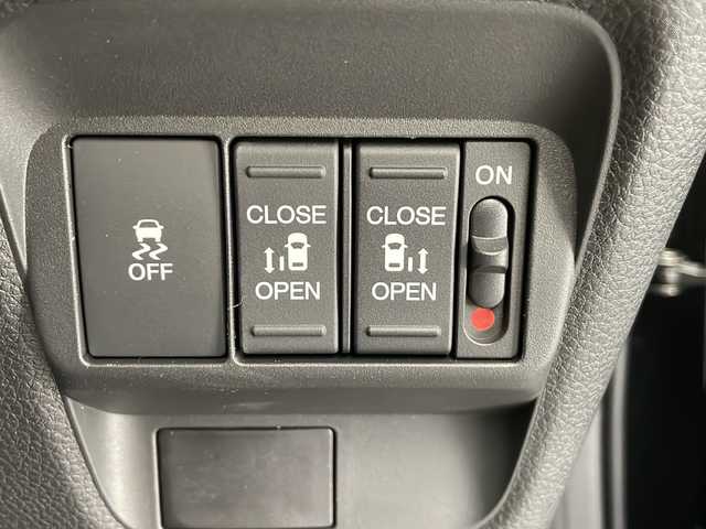 ホンダ フリード ハイブリット e:HEV AIR EX 長野県 2025(令7)年 0.1千km クリスタルブラックパール 登録済未使用車/純正9インチナビ/（フルセグ/Bluetooth/AppleCarPlay/AndroidAuto)/バックカメラ/ホンダセンシング/・衝突軽減ブレーキ/・レーンキープアシスト/・レーダークルーズコントロール/・ブラインドスポットモニター/・踏み間違い防止/・前後コーナーセンサー/両側電動スライドドア/電子パーキング/リア席サンシェード/LEDヘッドライト/オートライト/ウィンカーミラー/ハーフレザーシート/取扱説明書/保証書/スマートキー/スペアキー