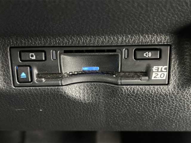 トヨタ シエンタ ハイブリッド Z 福島県 2023(令5)年 3.5万km アーバンカーキ ／禁煙車/／純正ナビ機能付きＤＡ/／ＥＴＣ/／１００電源/／バックカメラ/／両側電動スライドドア/／衝突軽減装置/／純正１５インチアルミホイール/／Ｂｌｕｅｔｏｏｔｈ/／オートライト１/／オートエアコン/／ＬＥＤヘッドライト