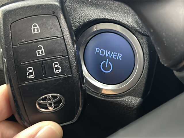 トヨタ シエンタ ハイブリッド Z 福島県 2023(令5)年 3.5万km アーバンカーキ ／禁煙車/／純正ナビ機能付きＤＡ/／ＥＴＣ/／１００電源/／バックカメラ/／両側電動スライドドア/／衝突軽減装置/／純正１５インチアルミホイール/／Ｂｌｕｅｔｏｏｔｈ/／オートライト１/／オートエアコン/／ＬＥＤヘッドライト