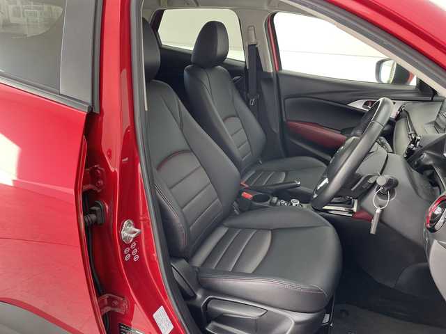 マツダ ＣＸ－３ XD ツーリング 愛知県 2015(平27)年 3万km ソウルレッドプレミアムメタリック 純正ナビ/クルーズコントロール/バックカメラ/ヘッドアップディスプレイ/純正アルミホイール/ブラインドスポットモニター/LEDヘッドライト/パドルシフト/ドライブレコーダー/ETC/衝突軽減システム/フルセグ/CD DVD/Bluetooth/ステアリングスイッチ/スマートキー/プッシュスタート