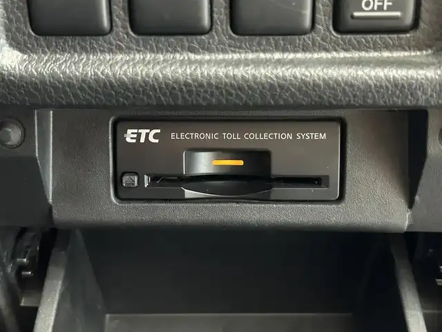 日産 エルグランド 250ハイウェイスター 鹿児島県 2010(平22)年 8.1万km ファントムブラック 禁煙車　/純正ナビ/・ワンセグTV/・Bluetooth/全方位カメラ　/フリップダウンモニター　/オットマン　/ロール式サンシェード　/カーテンエアバッグ　/ビルトインＥＴＣ　/純正アルミホイール　/純正ドアバイザー　/社外フロアマット　/スマートキー/プッシュスタート