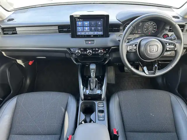 ホンダ ヴェゼル ハイブリッド e:HEV Z 兵庫県 2024(令6)年 1.5万km グレー 純正ディスプレイオーディオ/アップルカープレイ/アンドロイドオート/バックカメラ/前席シートヒーター/ステアリングヒーター/パワーバックドア/パドルシフト/ハーフレザーシート/ビルトインETC/ステアリングスイッチ/純正フロアマット/純正18インチAW/スマートキープッシュスタート